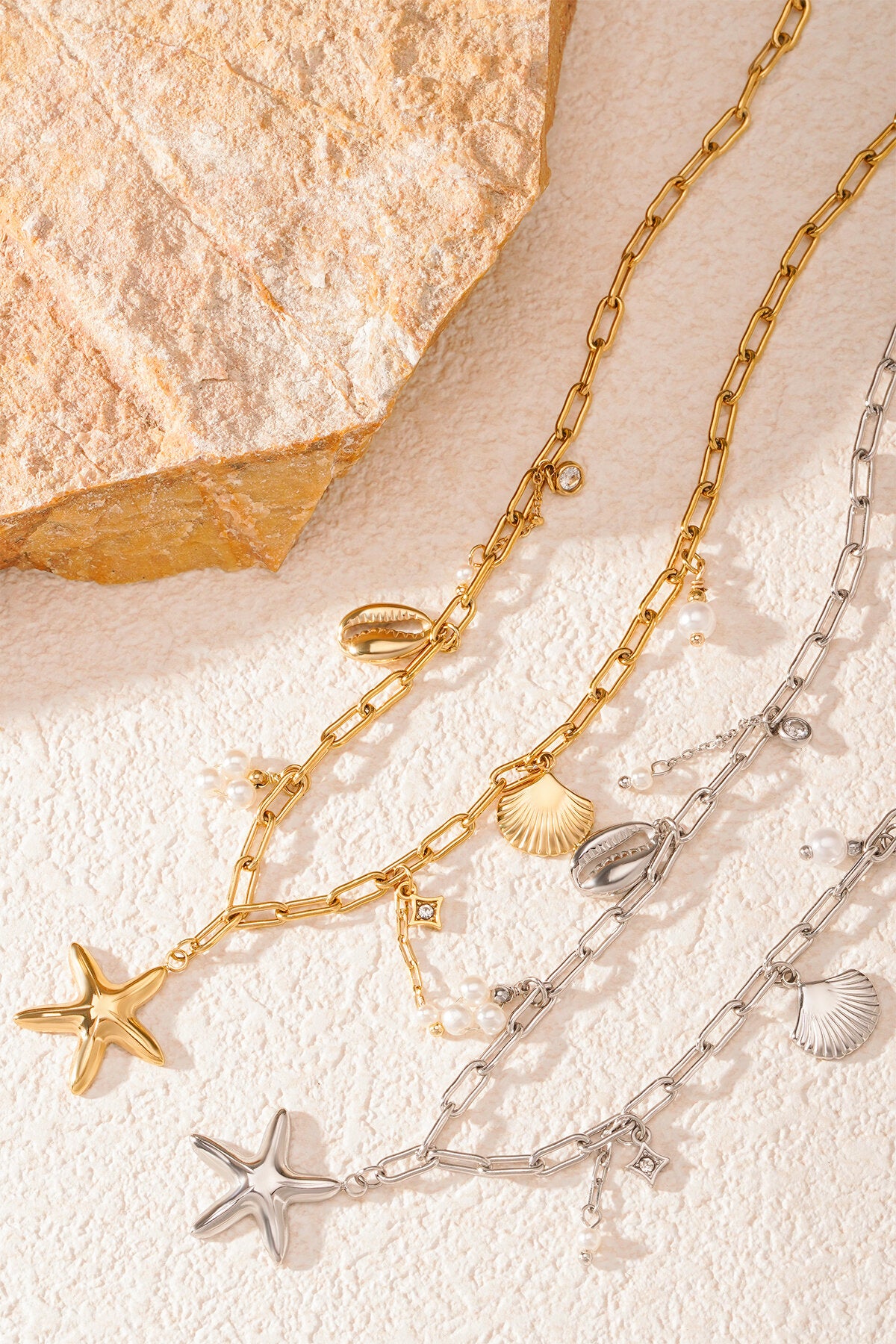 Elegant Oceanic Style Pendant Necklace for Spring/Summer