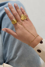 Handchain met chunky ketting