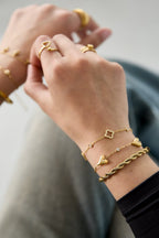 Armband met hartjes en strass steentjes, zilverkleurig