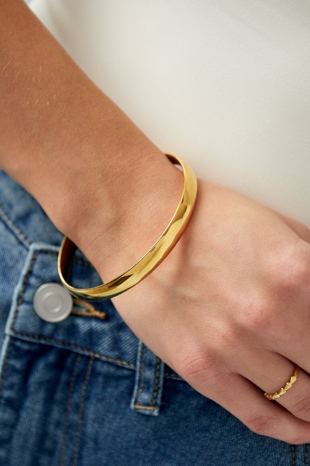 Casual armring, gedragen