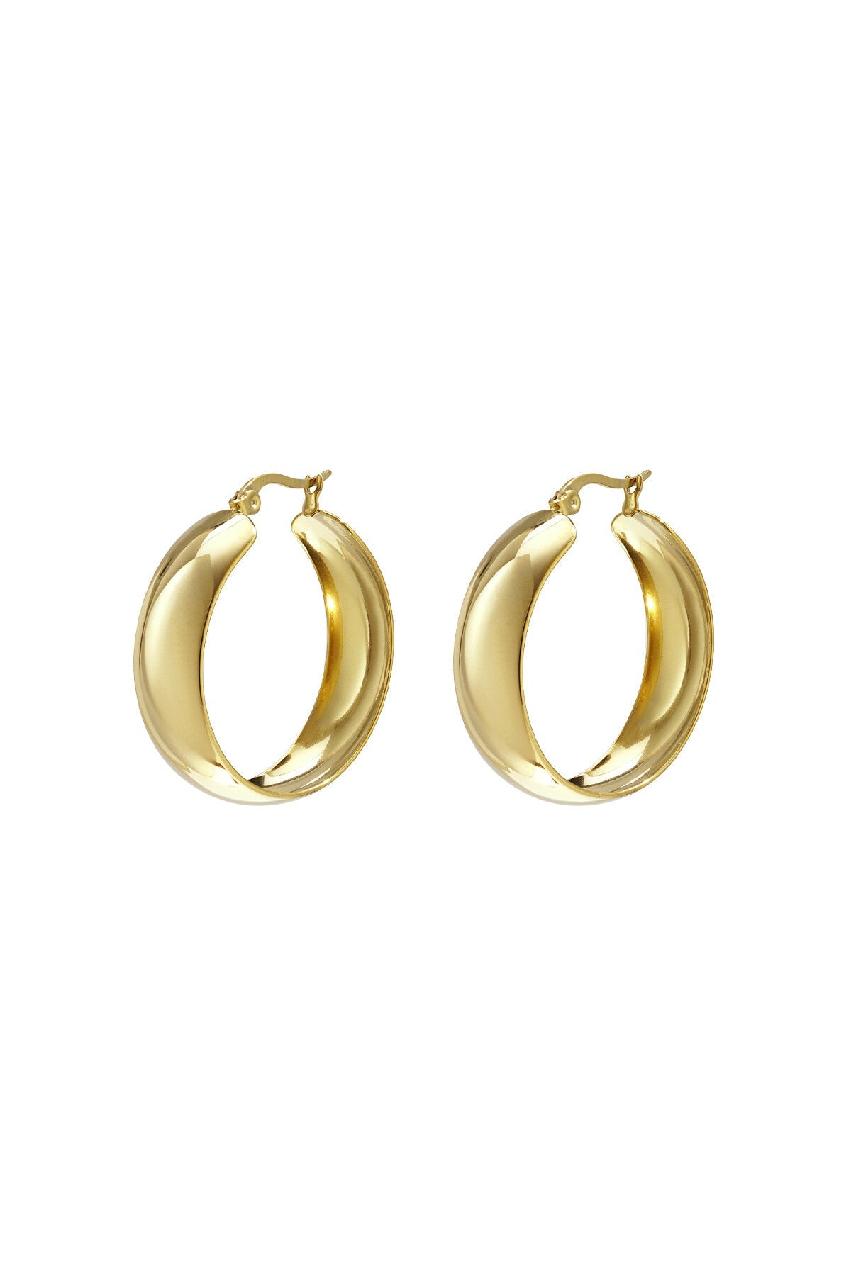 Stoere hoops oorringen, goudkleurig