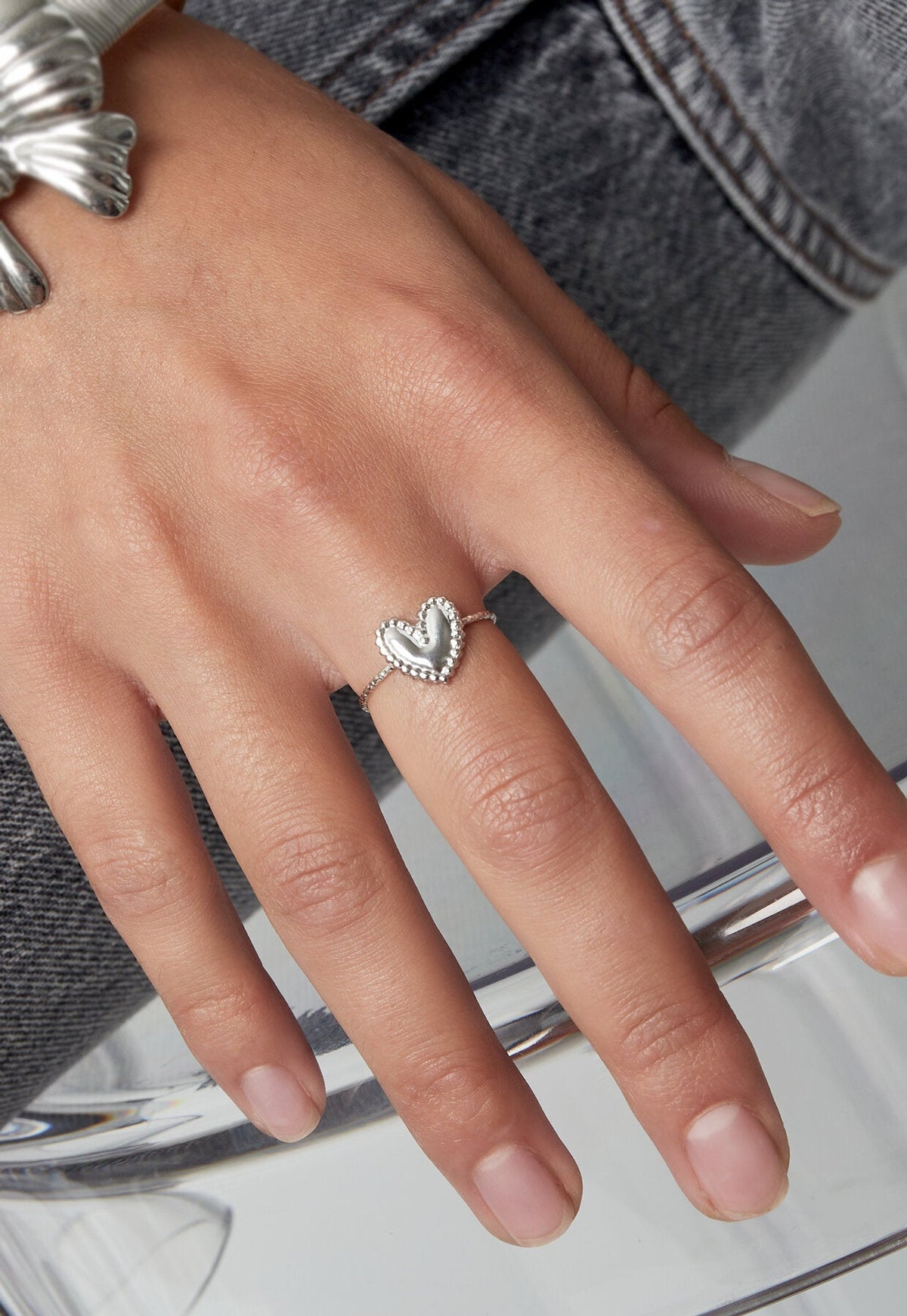 Statement ring met hartmotief, zilverkleurig