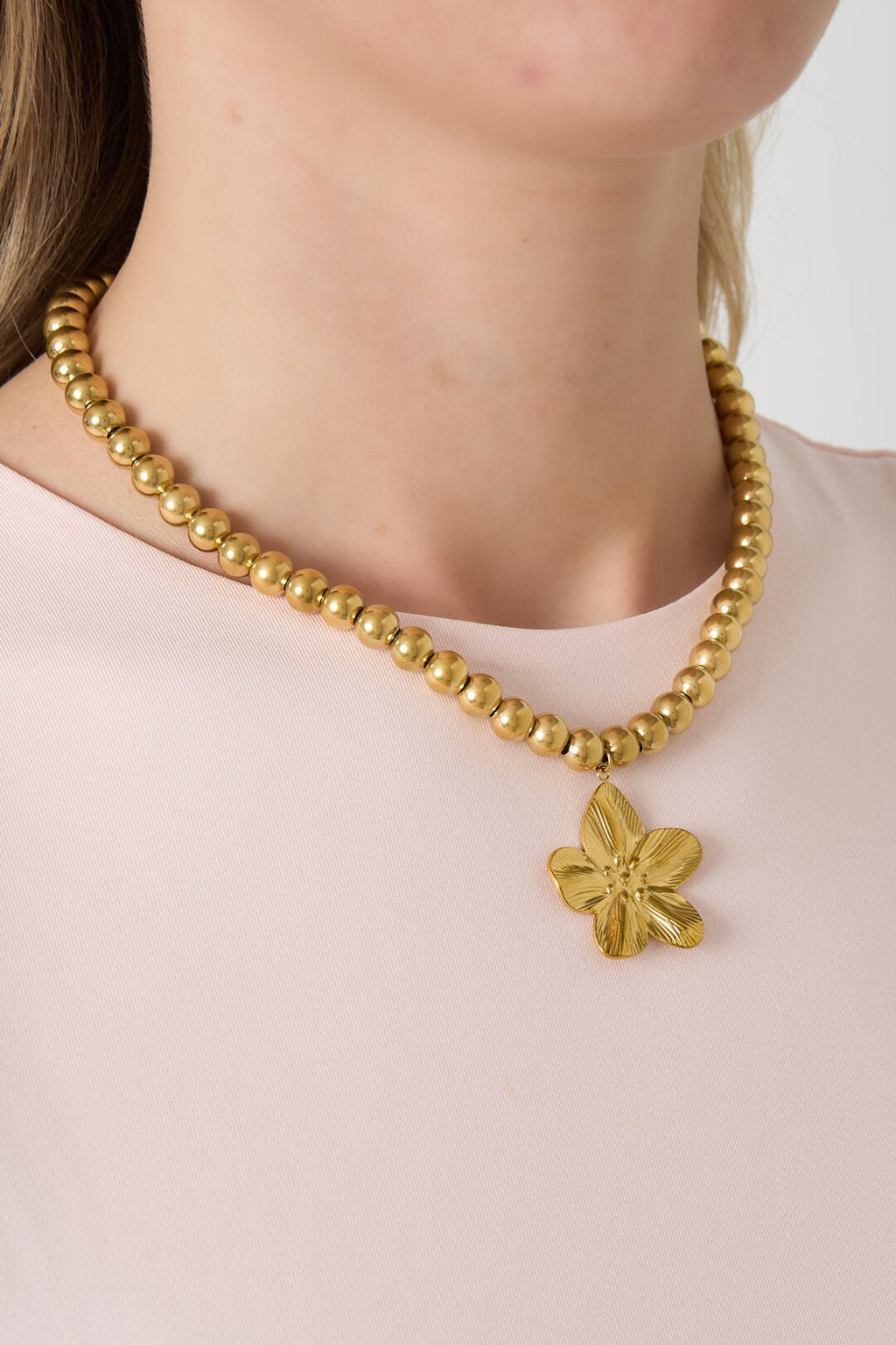 Kralen ketting met bloemdetail, zilverkleurig roestvrij staal