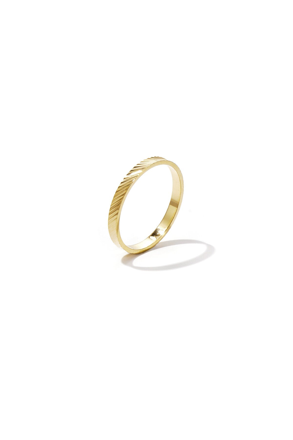 Minimalistische ribbelring, goudkleurig