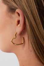 Oorbellen open hart, detailfoto