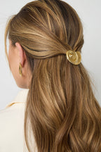 Elegante schelpenbroche, detail schelpmotief